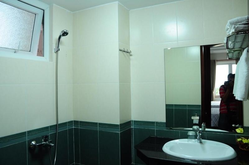 Canh Buom Hotel Дананг Номер фото